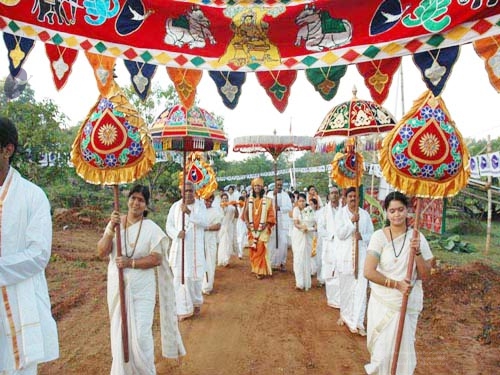 1Welcoming The Supreme Pontiff of Hinduism
