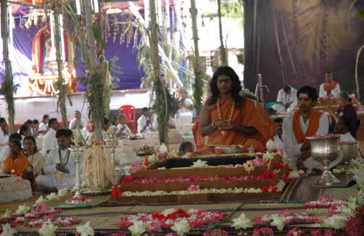The SPH performing and guiding participants through this intense ritual over the course of 3 days a